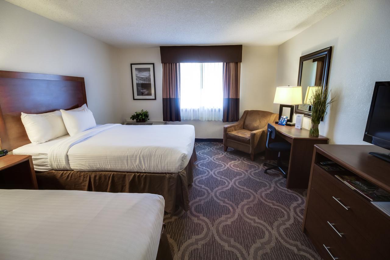 Ashmore Inn And Suites Лъбък Екстериор снимка