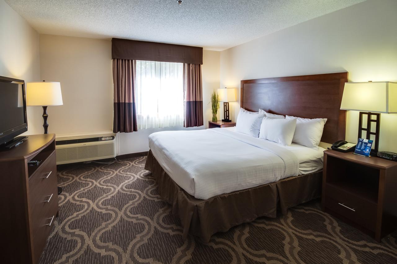 Ashmore Inn And Suites Лъбък Екстериор снимка